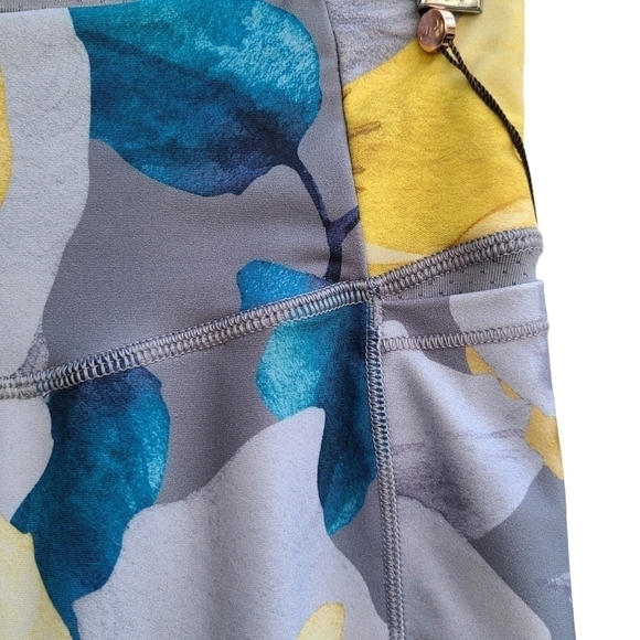 Calia Energize 7/8 Floral Leggings, Size XS - Picture 4 of 14